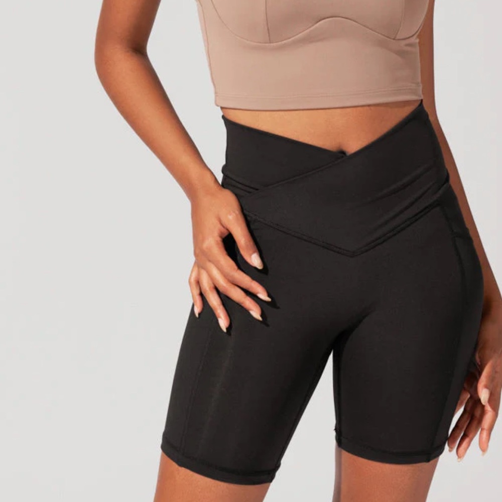 Pop flex Crisscross Hourglass® Biker Short - Black size XS NEW